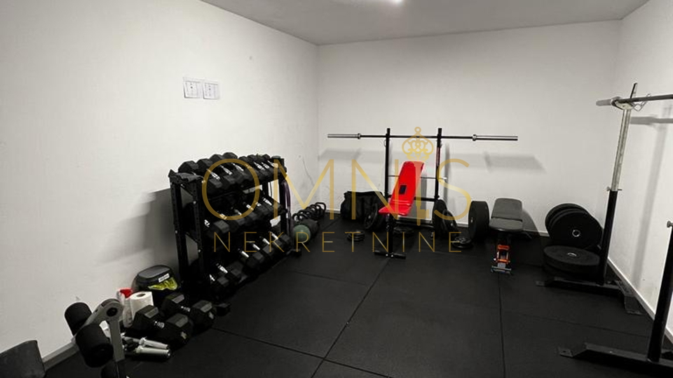Kostrena - 2 bedrooms + living room with kitchen and dining area, 86 m2, terrace, for rent!